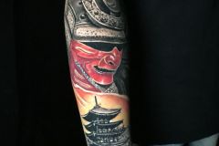Tatuaggio floreale che copre tutto il braccio (Sleave Tattoo)