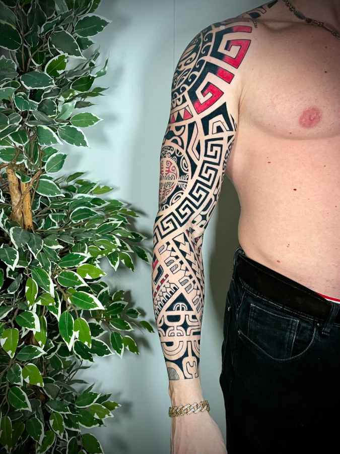 Tatuaggio Maori sul braccio